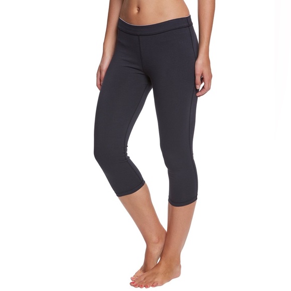 Under Armour UA Favorite CapriWorkout Pants Black Size Medium Cotton - Picture 9 of 11